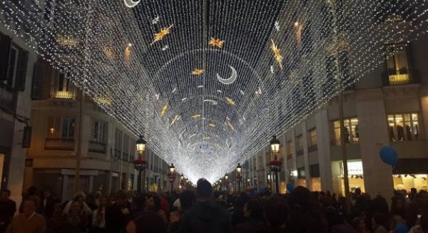 Málaga enciende mañana la decoración luminosa de la Navidad