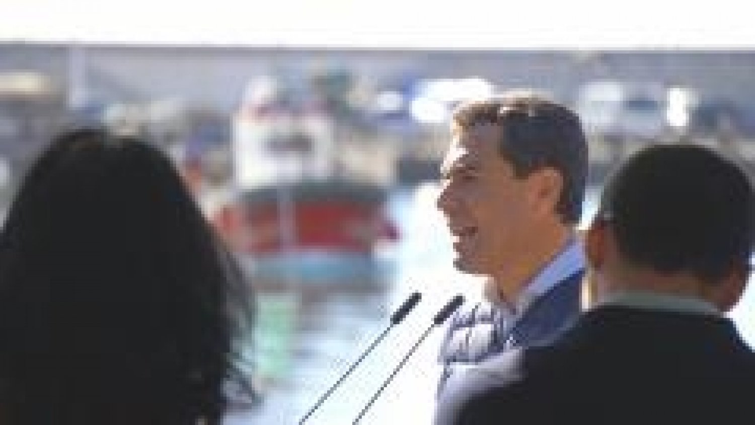 Juanma Moreno creará en Vélez-Málaga un observatorio de cultivos tropicales