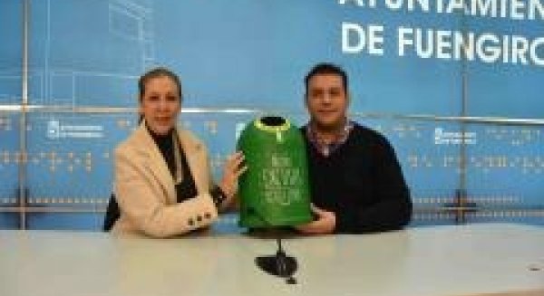 El Ayuntamiento fomenta el reciclaje de vidrio en los hogares con el reparto de mini contenedores entre los vecinos