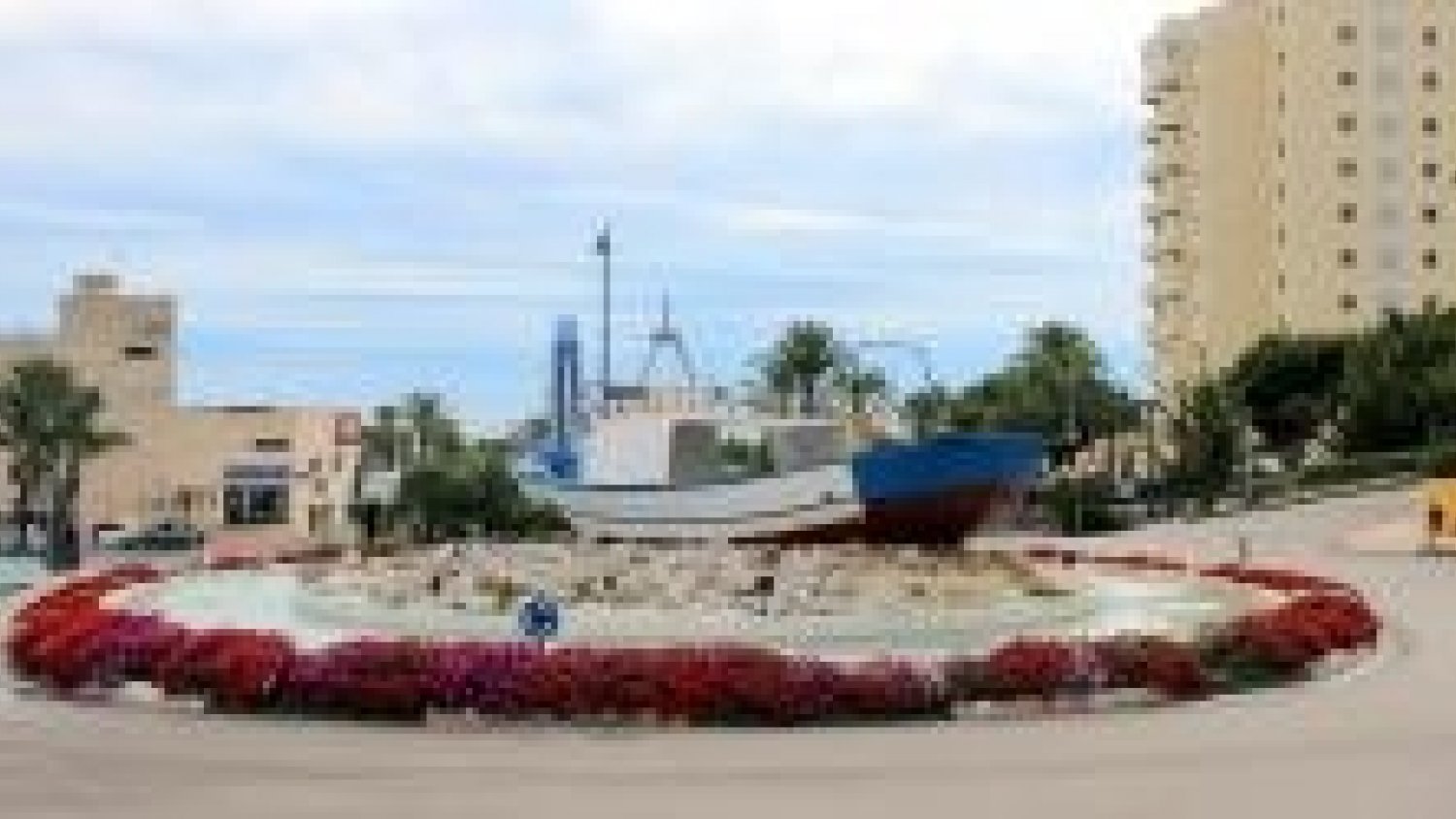 El Ayuntamiento de Estepona plantará 115.000 flores que embellecerán las zonas verdes durante la Navidad