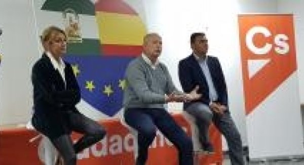 Ciudadanos pone de relieve las deudas históricas de PSOE y PP con Alhaurín el Grande