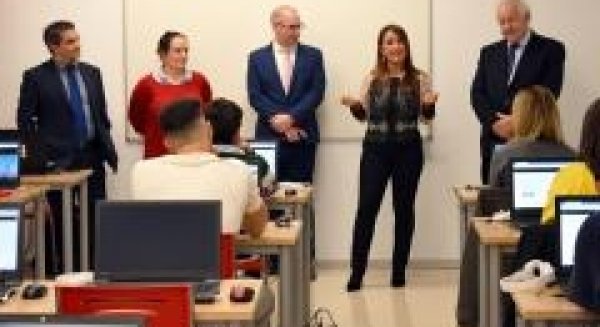Nep English School, primera academia de inglés en Málaga con sede de exámenes de Cambridge por ordenador