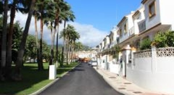 El Ayuntamiento finaliza el IV Plan de Asfaltado que ha actuado en medio centenar de calles de la ciudad