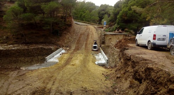 La Diputación reabre al tráfico la carretera de acceso a Bobastro tras unas obras de emergencia