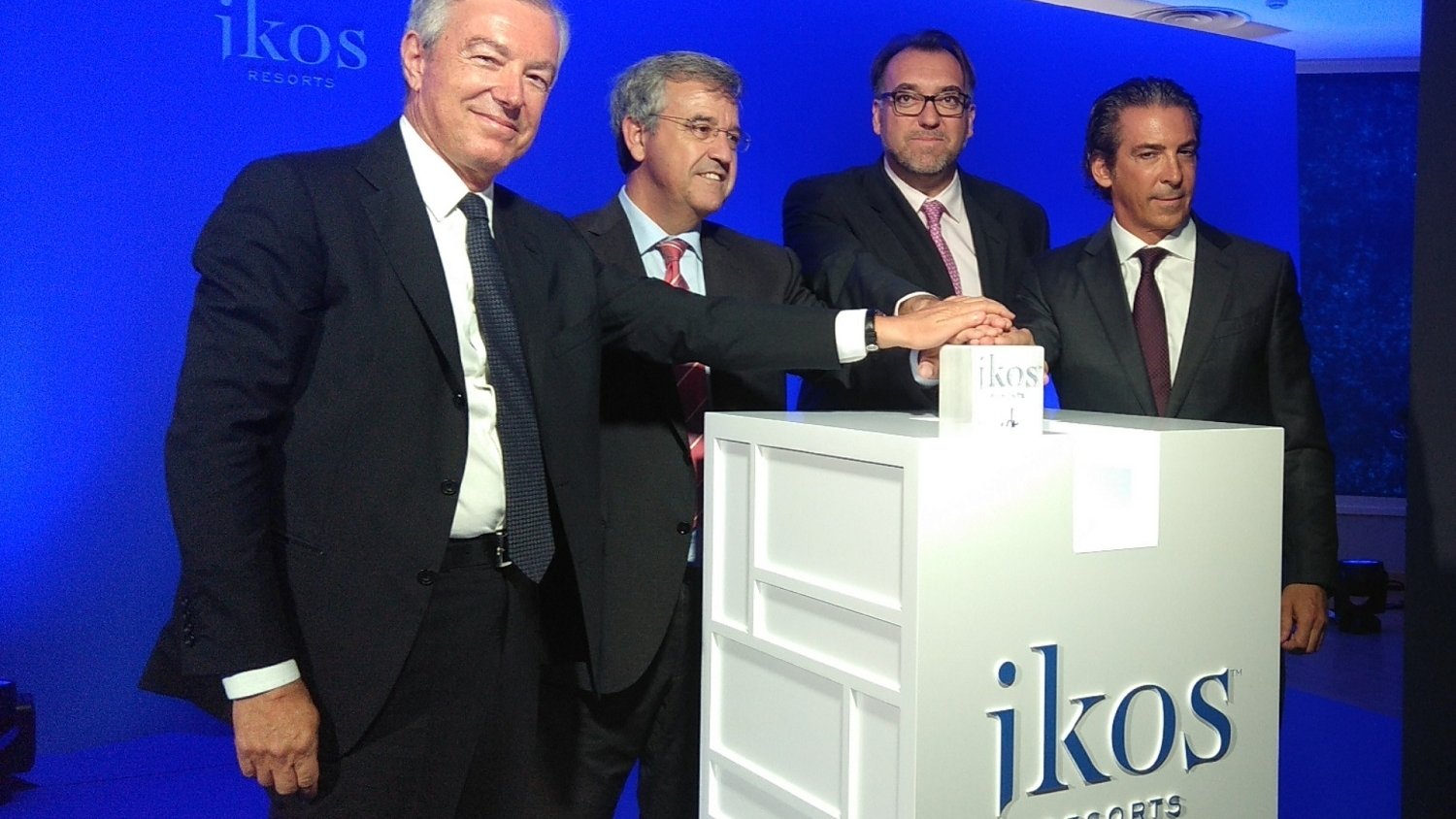 Turismo Costa del Sol respalda el desembarco de la cadena Ikos Resorts en Estepona