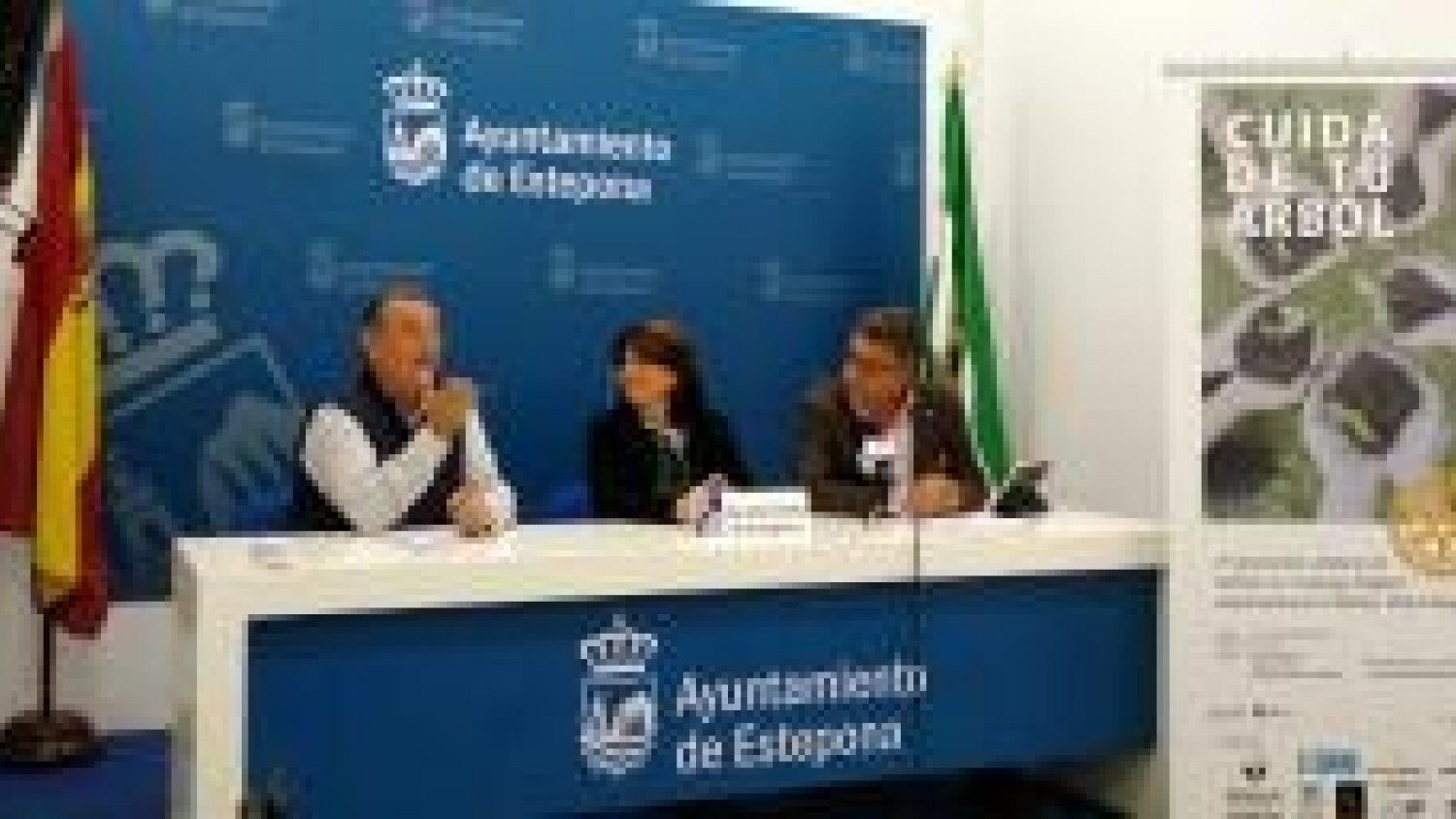 El Ayuntamiento y Rotary Club Estepona organizan una plantación de árboles para escolares en Seghers