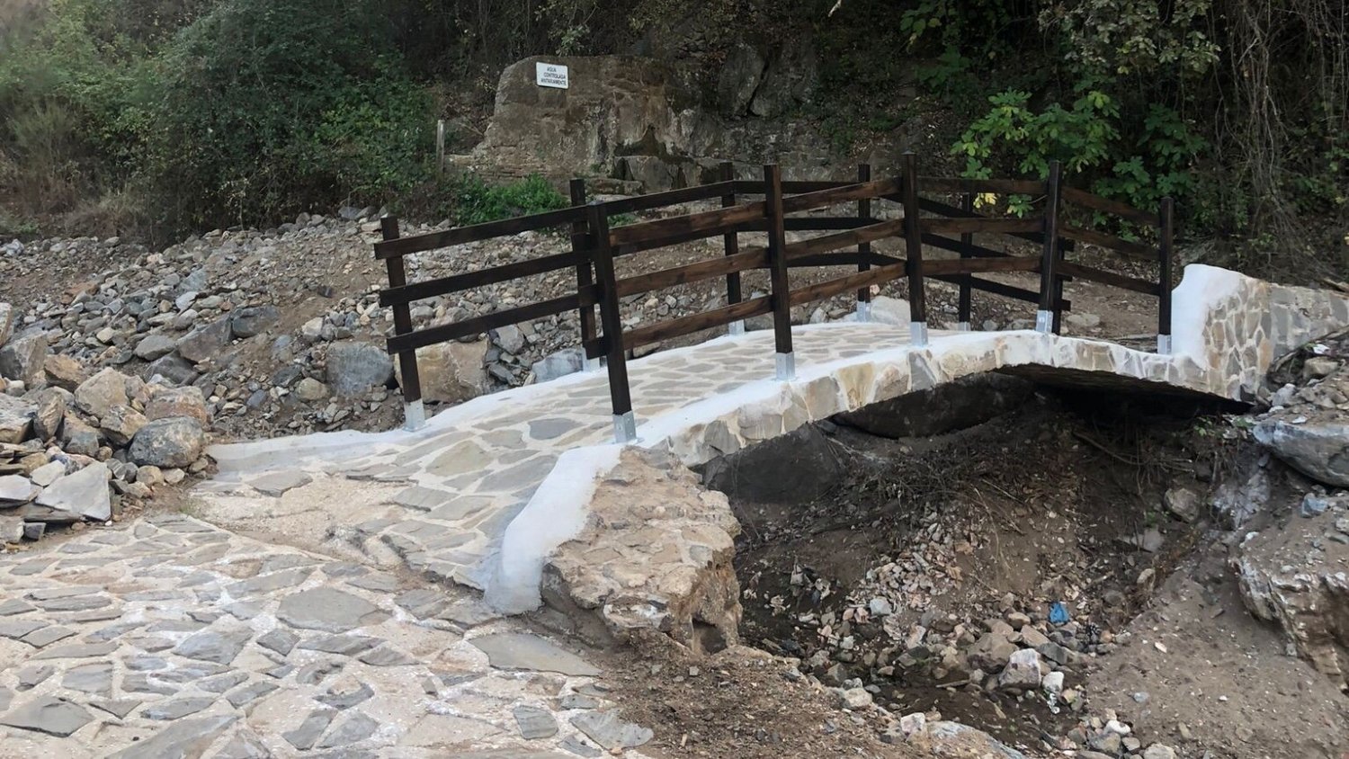 Monda concluye la recuperación del sendero que conecta con la fuente de ‘Los Morales’