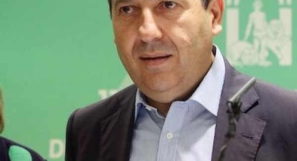 Ruiz Espejo destaca el compromiso de Susana Díaz para impulsar las comunicaciones de Ronda dentro del plan PISTA de la Junta