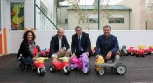 El PSOE destaca que la gratuidad de los libros de texto de tres a seis años beneficiará a 100.000 niños y niñas