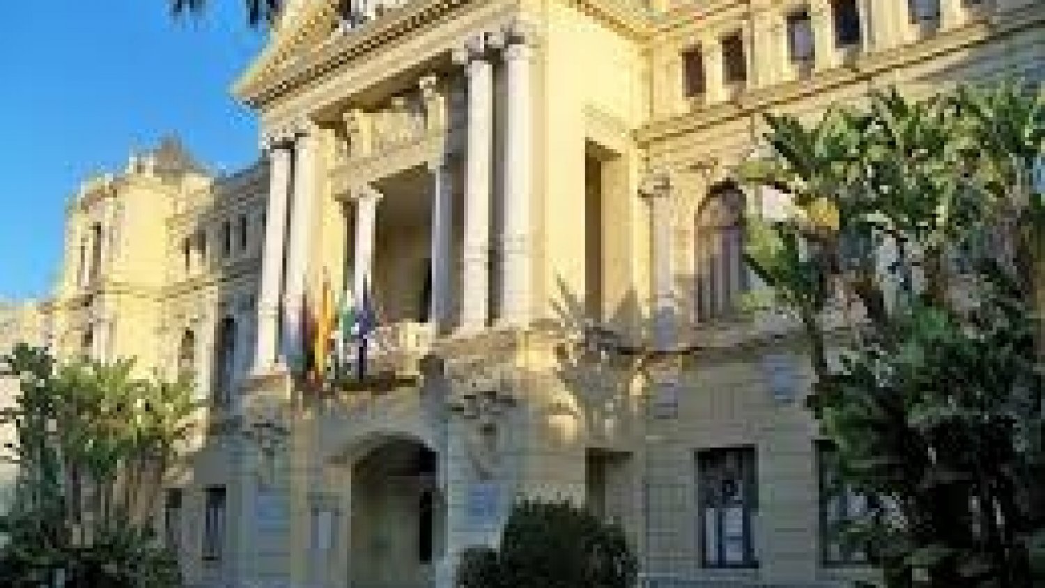 El pleno aprueba una modificación de cinco millones de euros que incluye un refuerzo de la política social y mejoras para policías y bomberos