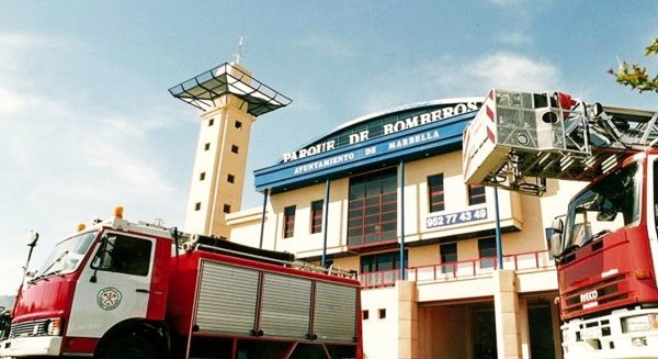 Bomberos rescatan a dos jóvenes extranjeros que se habían perdido en Sierra Blanca
