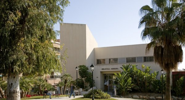 El jueves 15 de noviembre, II Encuentro Poético del Otoño en la biblioteca Miguel de Cervantes