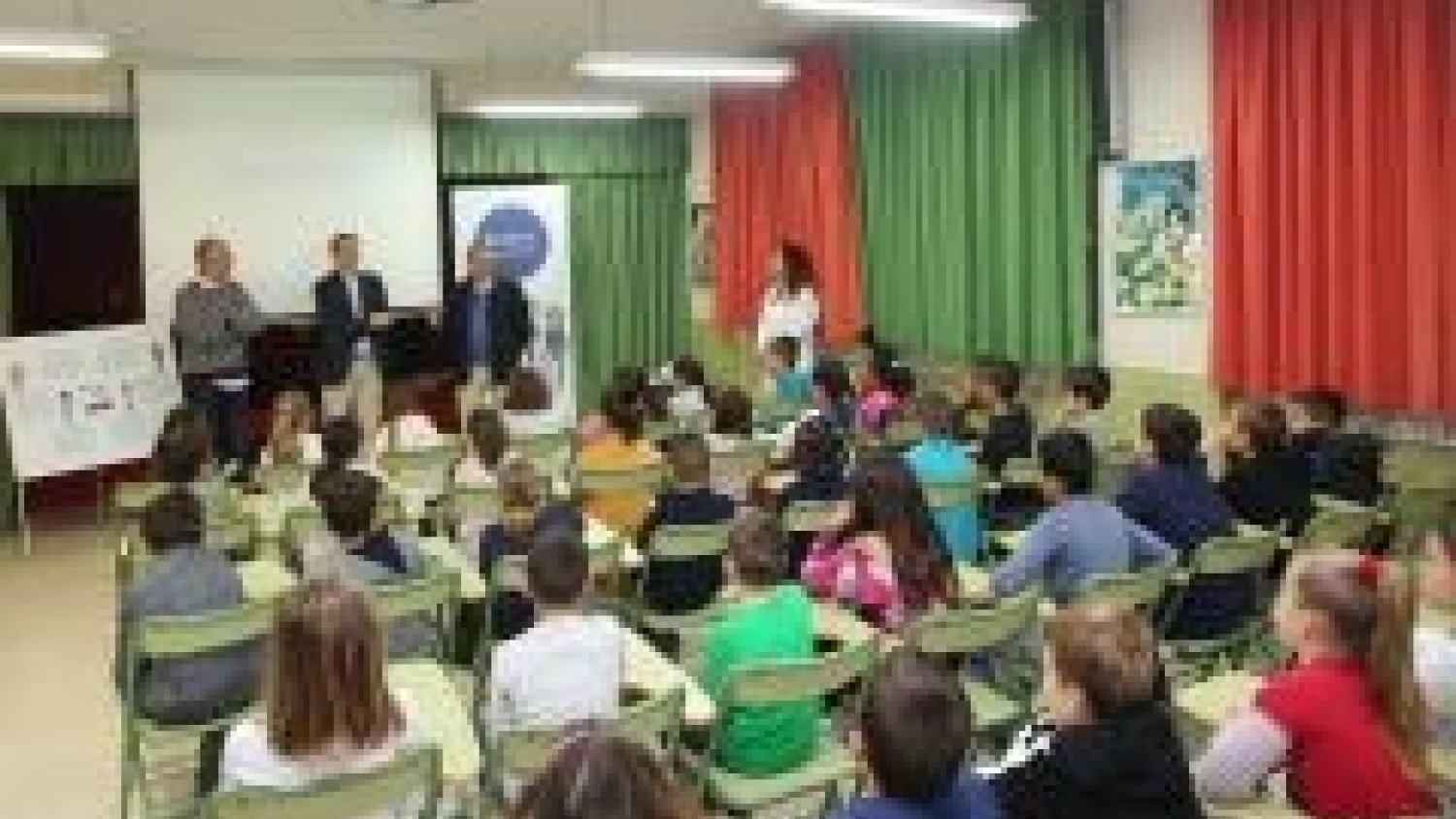 l programa ‘aqualogía’ conciencia sobre el uso responsable del agua a unos 700 alumnos de primaria en 13 centros educativos del municipio