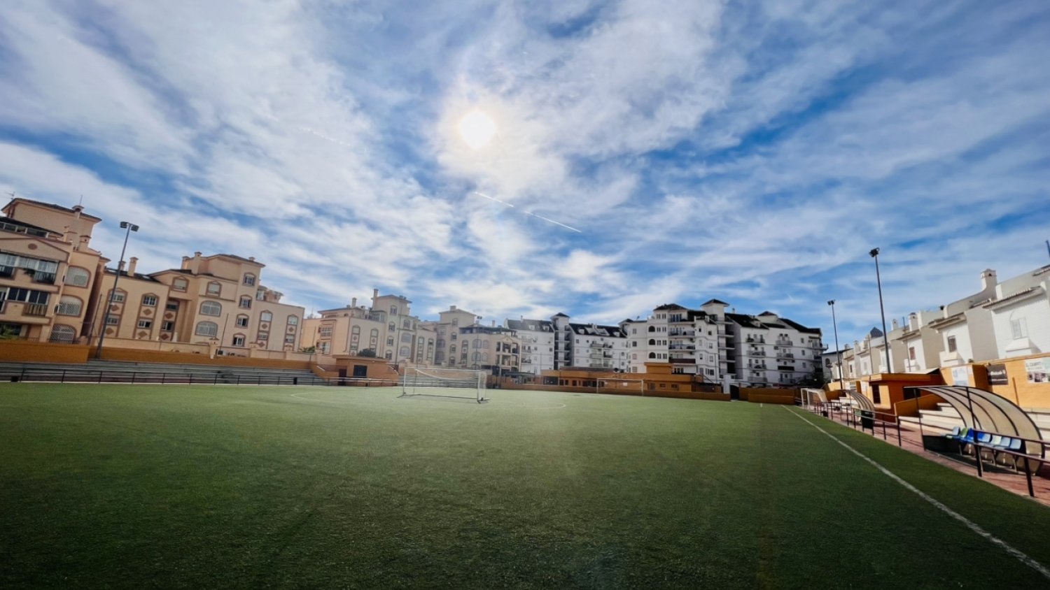 El Ayuntamiento de Fuengirola informa que remodelará el campo de fútbol Suel