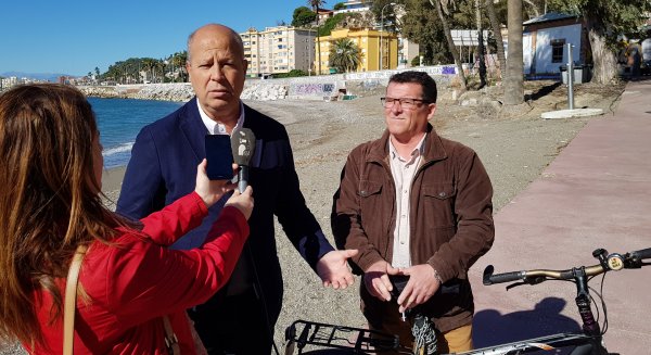 Imbroda critica el inmovilismo del PSOE al no construir ninguno de los más de 100 kilómetros de carriles-bici prometidos desde 2013