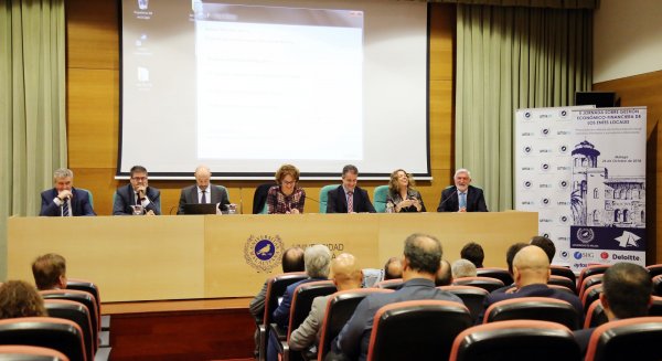 La reforma de la financiación local a debate en la UMA