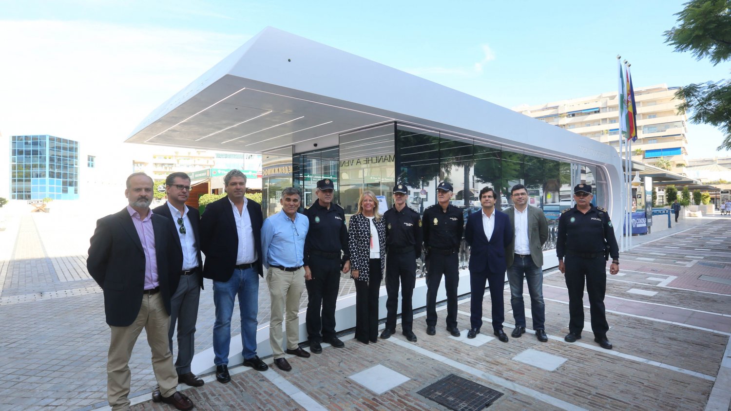 La oficina de atención al turista extranjero de Puerto Banús entrará en funcionamiento la próxima semana y centralizará las cámaras de videovigilancia