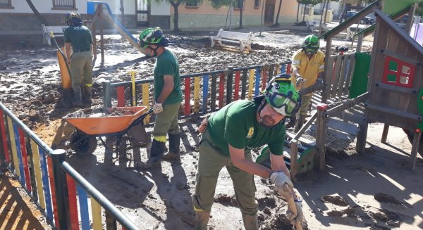 Unos 225 efectivos del Infoca continúan trabajando en los  municipios afectados por las lluvias del fin de semana