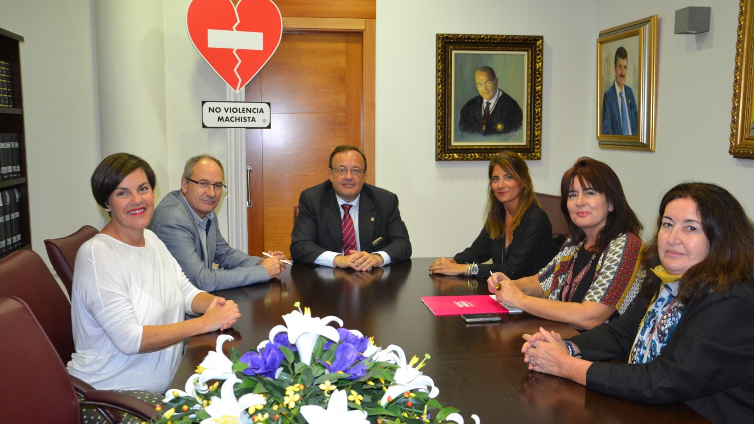 El Colegio de Graduados Sociales de Málaga se suma a la campaña 'No a la violencia Machista' #SumaYLate