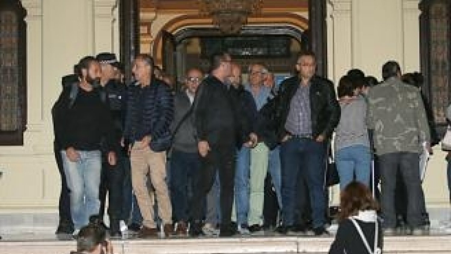La Policía Local desaloja al comité de empresa de Limasa del Ayuntamiento