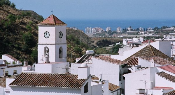 Detienen a cinco jóvenes por continuas peleas y robos violentos en Algarrobo