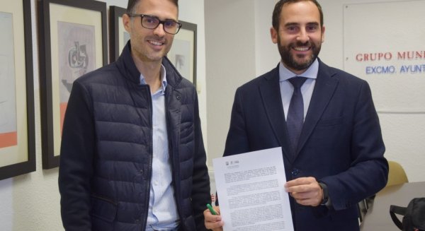 El PSOE pide una campaña de concienciación de los peligros del móvil en la carretera entre los jóvenes