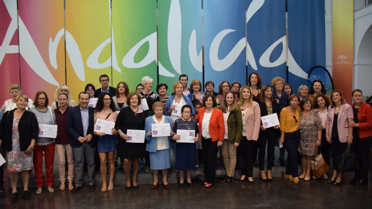 La Junta destaca los planes locales para fomentar el papel de la mujer en zonas rurales que prevé la Ley andaluza de Igualdad
