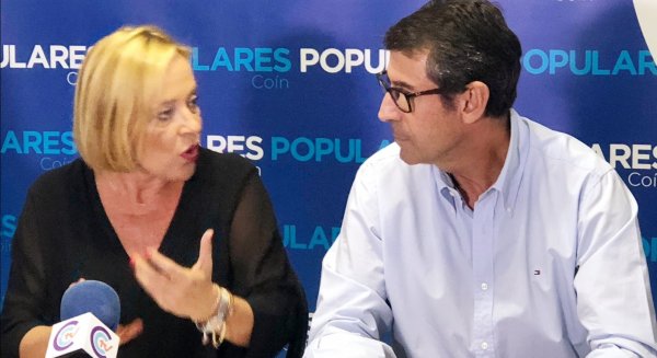 El PP destaca que más de 7.000 familias de Coín pagarían un 20% menos de luz con Juanma Moreno