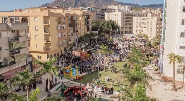 Estepona inaugura el aparcamiento y la nueva plaza del Ajedrez con actividades para más de 4.000 personas