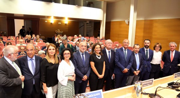 Los decanos de Medicina de toda España celebran su asamblea general en la UMA