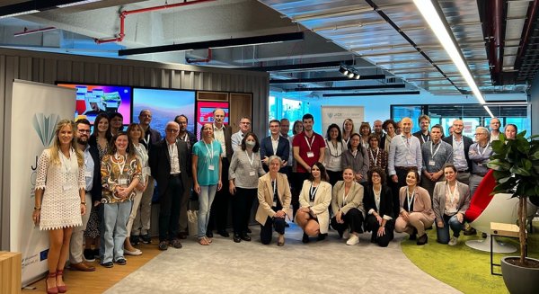 Andalucía aplicará en 2023 soluciones digitales en la asistencia sanitaria a domicilio a pacientes crónicos
