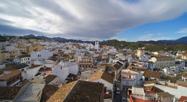 Hallan los cadáveres de dos mujeres y un hombre en Coín