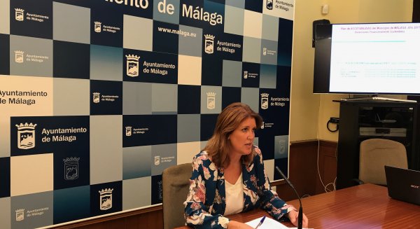 Málaga destina cerca de 200.000 euros a eliminar barreras arquitectónicas y obstáculos para mejorar la accesibilidad de la ciudad