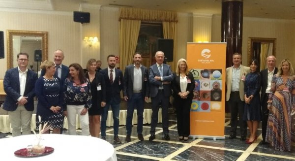 La Costa del Sol presenta su oferta a 150 agentes de viajes en Salamanca, León y Burgos