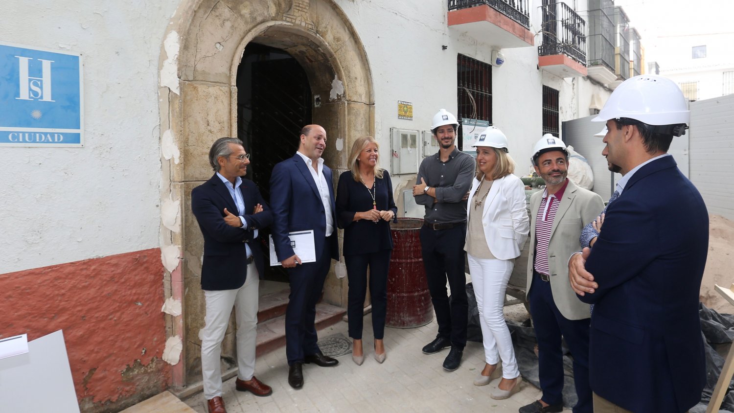 Ángeles Muñoz destaca la apuesta inversora en el Casco Antiguo con la construcción de un nuevo hotel boutique