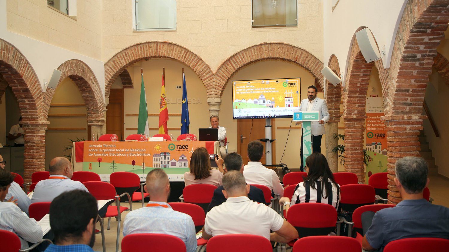 Marbella se convierte en escenario de un encuentro sobre la gestión local de residuos de aparatos eléctricos y electrónicos