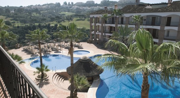 El turismo nacional aumenta en la Costa del Sol en los meses de verano y crece el empleo turístico