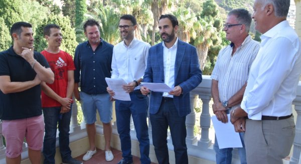 El PSOE ensalza la labor realizada por el Club de Béisbol de Málaga y solicita equipamientos para su práctica deportiva