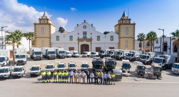 Estepona renueva la flota y maquinaria de limpieza con una inversión de 3,7 millones de euros
