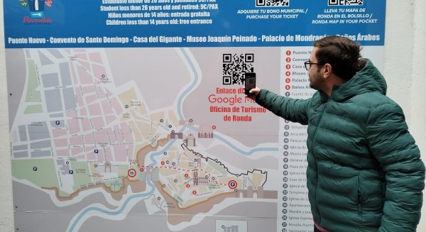 Turismo de Ronda sitúa un punto de información para visitantes en el aparcamiento de 'El Castillo'