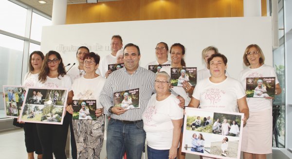 La Diputación y Un Sí por la vida presentan un calendario benéfico contra el cáncer