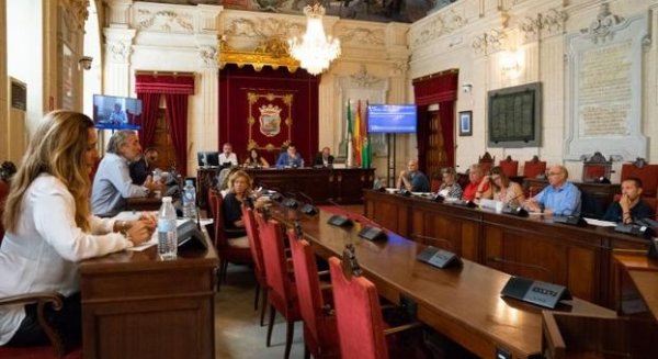 Exjefes de Urbanismo denuncian al equipo de gobierno de incitarles a 