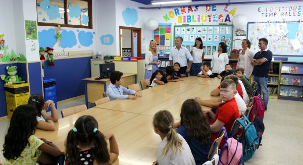 Estepona acomete un centenar de actuaciones de mejora en los colegios