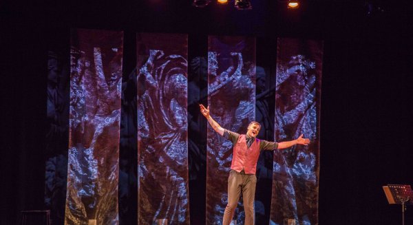 García Intriago lleva su ‘Bacanal’ al Ciclo de Teatro de Otoño de Alhaurín de la Torre