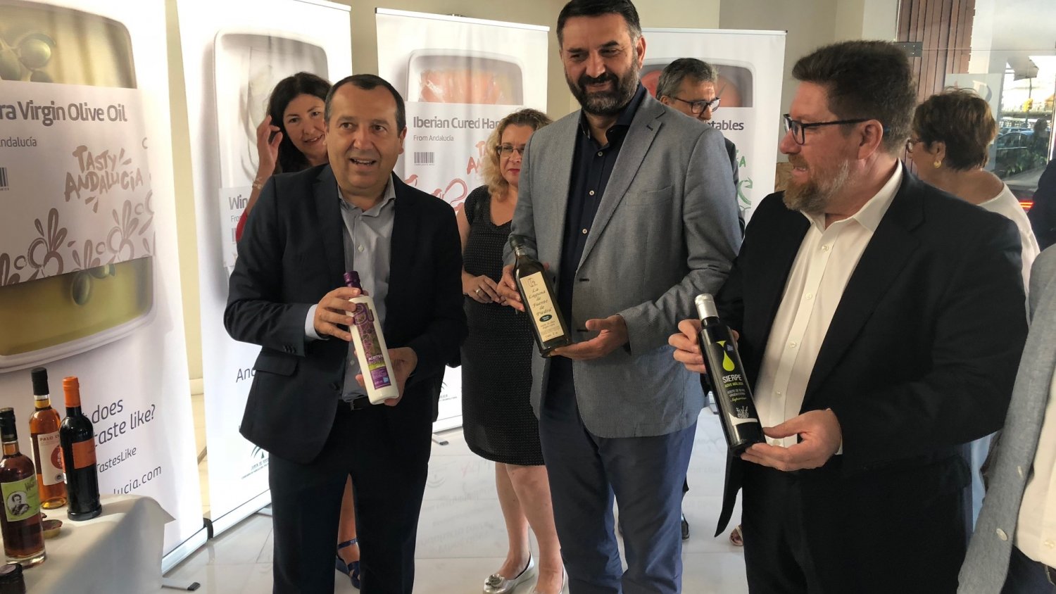 La Junta subraya los grandes beneficios que aporta a Andalucía la unión entre el turismo y el sector agroalimentario