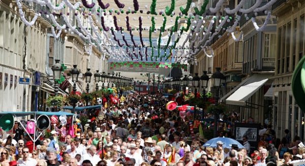 Detienen a un hombre por excederse en un encuentro sexual que acabó en abuso durante la Feria de Málaga