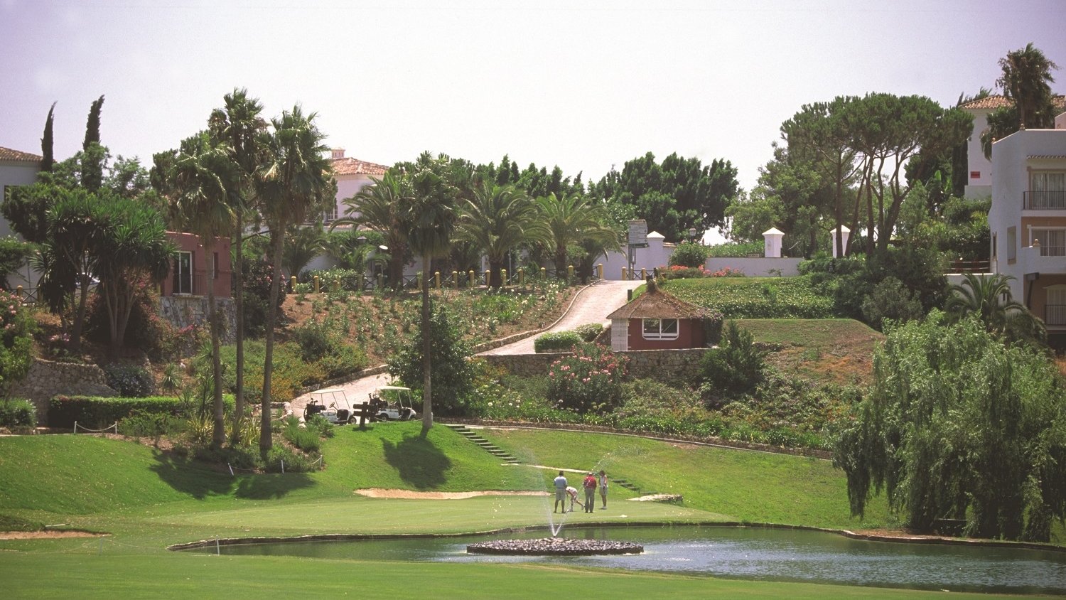 Costa del Sol invita a tres importantes influencers del golf británico para conocer las ventajas del destino