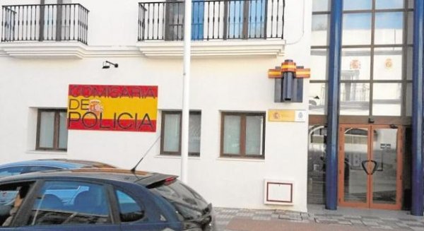 Detienen a una mujer en Estepona por forzar a su hija menor a casarse con un hombre 12 años mayor que ella