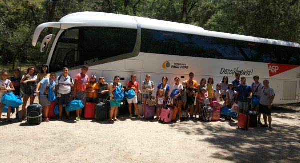 La fundación solidaria malagueña CIRHMA vive unas jornadas en la Sierra de Cazorla gracias a la campaña 'kilómetro solidario'