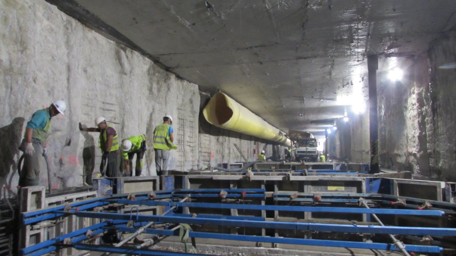 Las obras del Metro de Málaga entre Guadalmedina y Atarazanas disponen ya de casi la totalidad de las pantallas del túnel